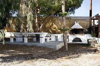 Tsakanos Adamantas (Milos)