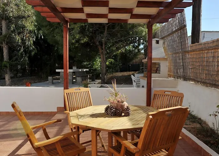 アパート Tsakanos *