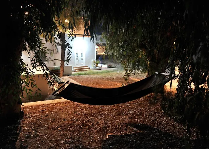 アパート Tsakanos アダマス