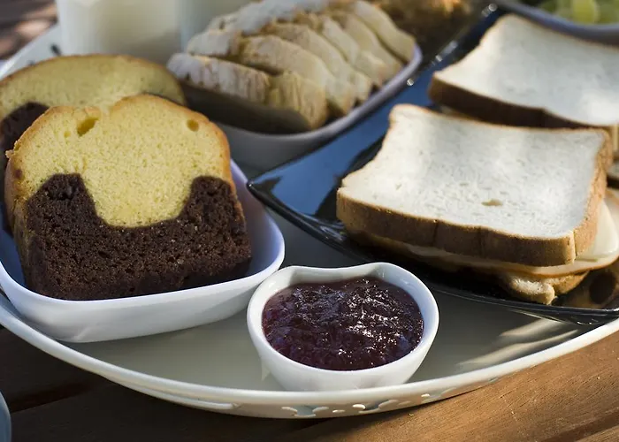 アパート Tsakanos アダマス