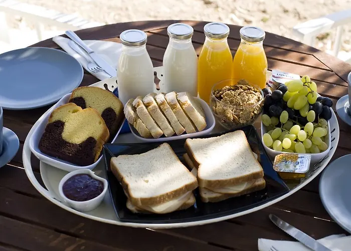 Tsakanos アパート アダマス