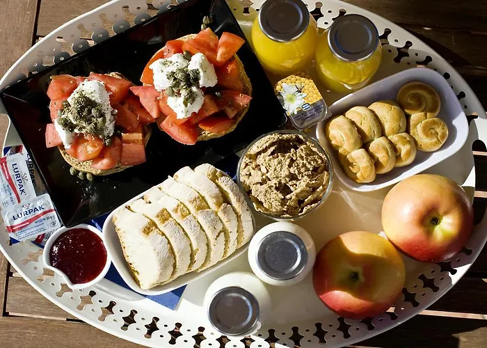 アパート Tsakanos アダマス