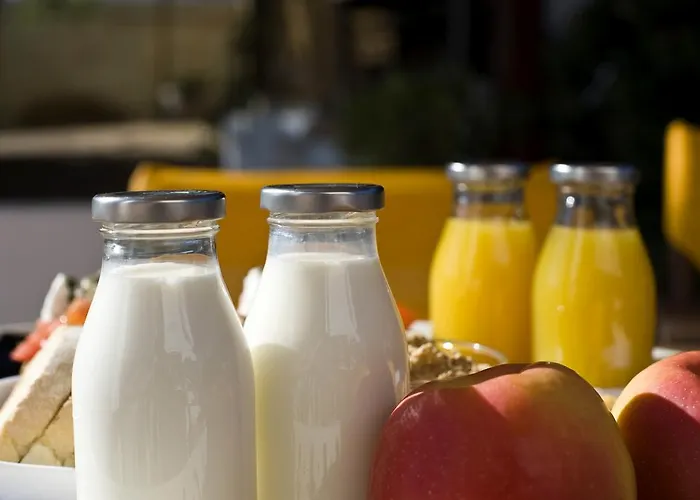 Tsakanos アパート アダマス