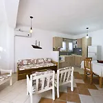 Tsakanos Adamantas (Milos)