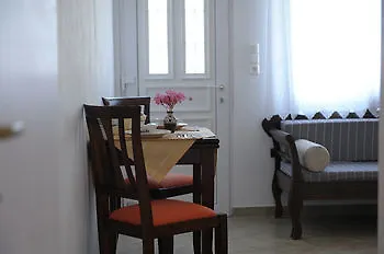 Tsakanos Lejlighed *
